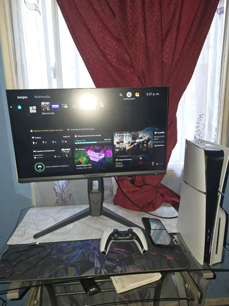 Consola de videojuegos con control y cables - 5