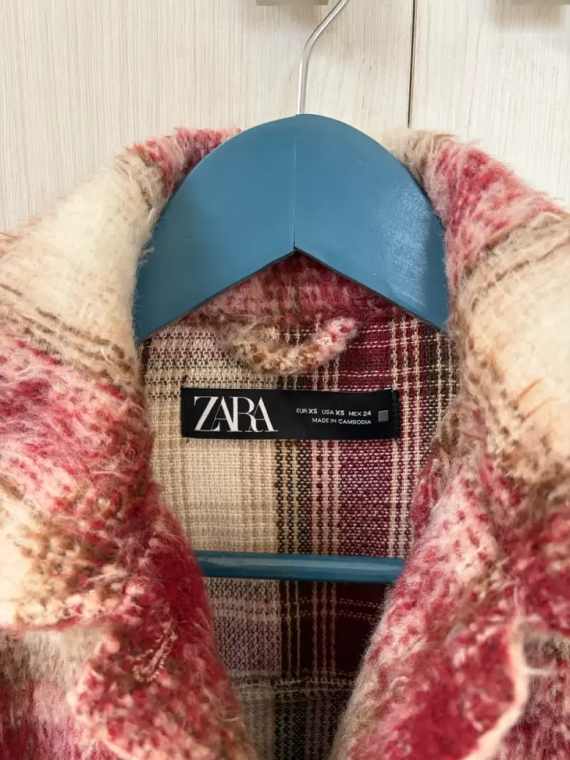 Chaqueta de Cuadros Rojos Zara - 2