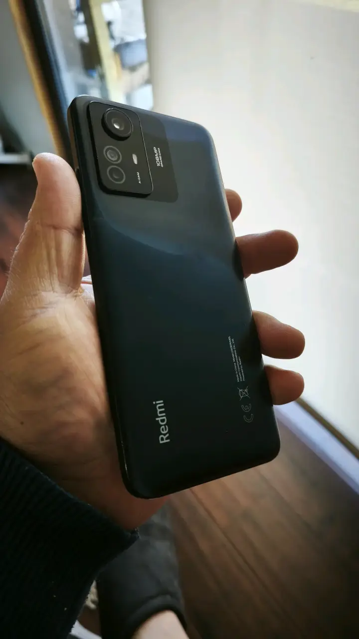 Smartphone Xiaomi Redmi 12 S con cámara de 108MP
