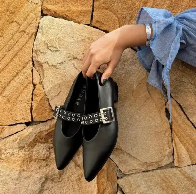 Zapatos cuero planos negros con hebilla Ámbar - miniatura 1