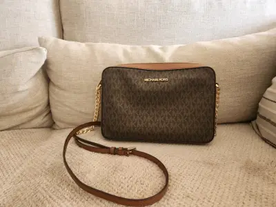Cartera Michael Kors marrón con logo - miniatura 1