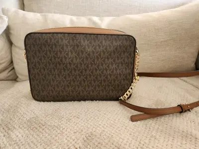 Cartera Michael Kors marrón con logo - miniatura 3