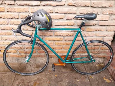 Bicicleta de carretera vintage - miniatura 1