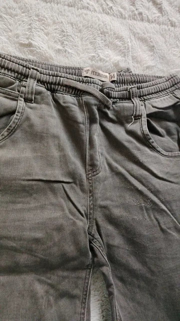 Pantalones grises para niños talla 14