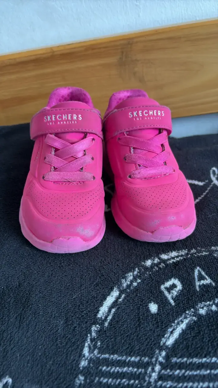 Zapatillas Skechers para niña color rosa - 2