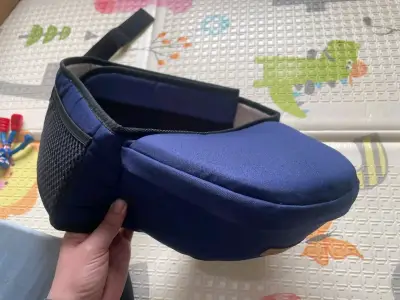 Cinturón portabebés ergonómico azul - miniatura 1