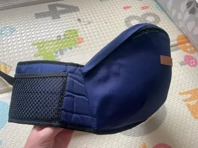 Cinturón portabebés ergonómico azul - miniatura 2