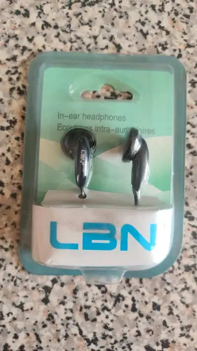Audífonos In-Ear LBN con Conector 3.5mm - miniatura 1