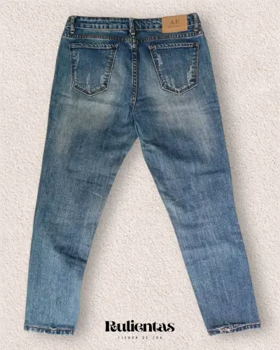 Conjunto top blanco (S) y jeans desgastados (38-40 - miniatura 5