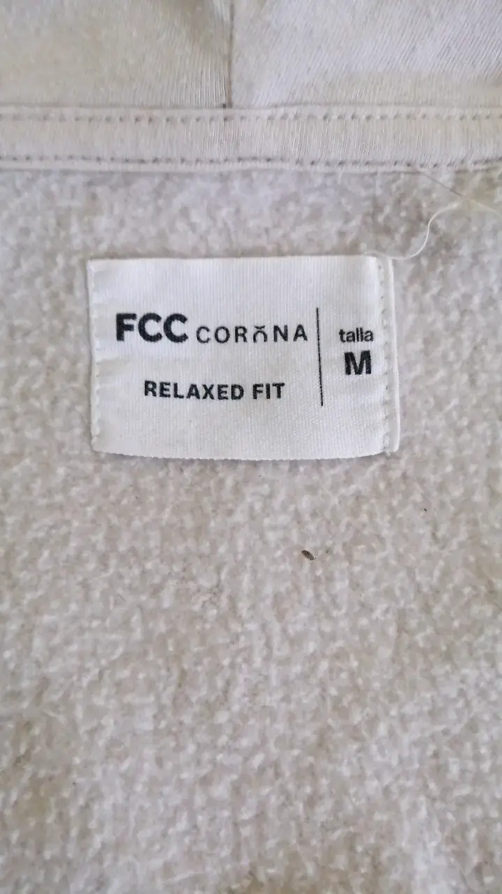 Polerón beige FCC Corona con diseño de ramen - 2