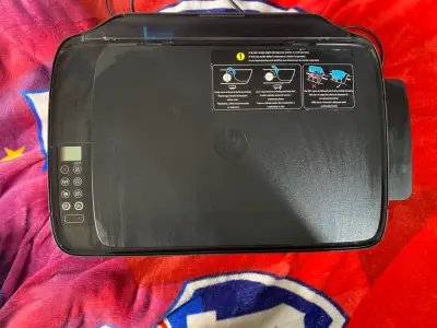 Impresora multifuncional HP DeskJet 1510 en buen estado - miniatura 1