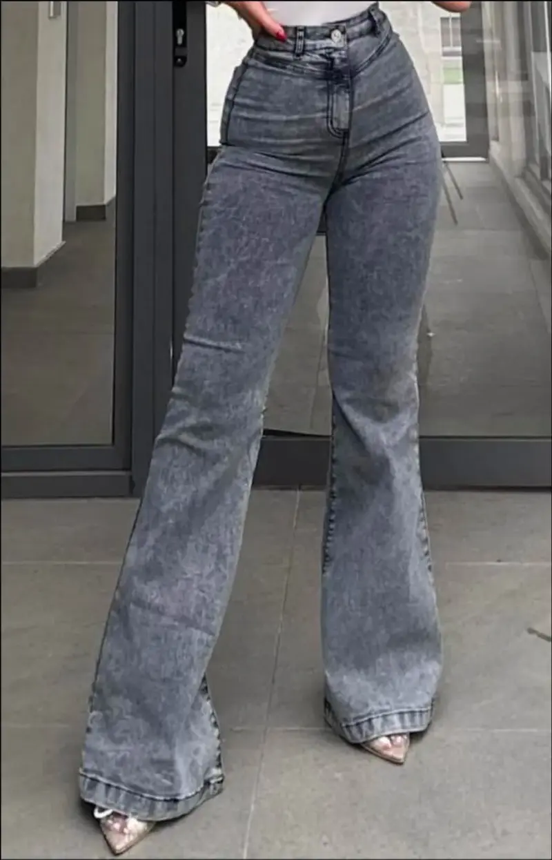 Jeans acampanados gris para mujer - 2