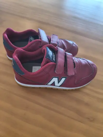 Zapatillas New Balance para niños color rojo - miniatura 1