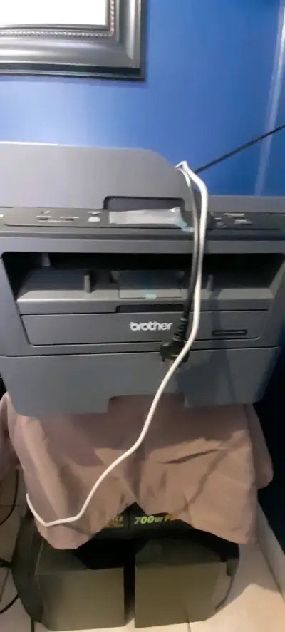 Impresora multifuncional Brother con WiFi - miniatura 2