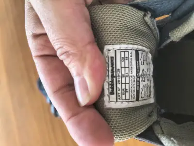 Zapatillas infantiles con diseño de dinosaurios - miniatura 2