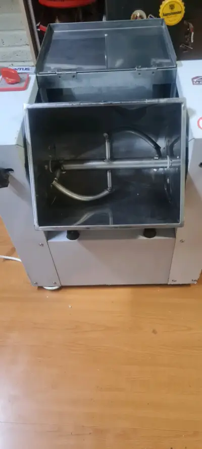 Amasadora industrial Ventus de acero inoxidable - miniatura 1