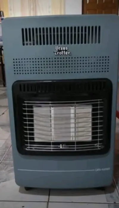 Estufa a gas Ursus Trotter con encendido eléctrico - miniatura 1