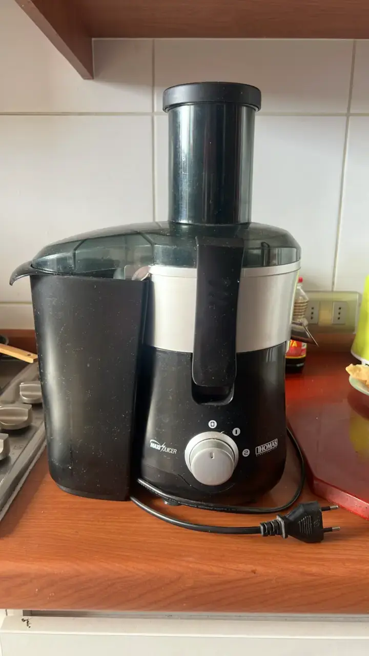 Extractor de jugo Thomas MaxJuicer negro - 1