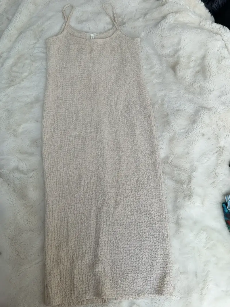 Vestido largo beige de tirantes para mujer - 3