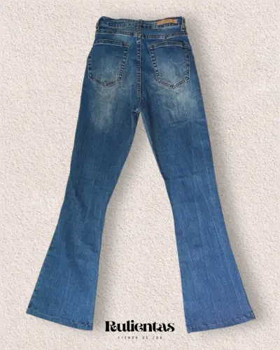 Jeans acampanados de mezclilla azul - miniatura 3