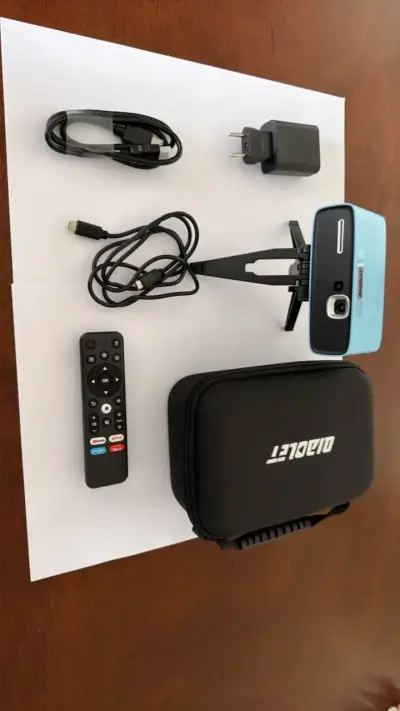 Mini Proyector portátil Diaplet con control remoto - miniatura 1