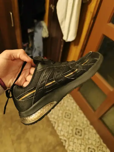 Zapatillas deportivas negras Skechers con amortiguación - miniatura 1