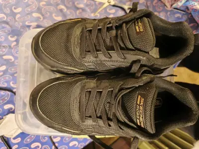 Zapatillas deportivas negras Skechers con amortiguación - miniatura 2