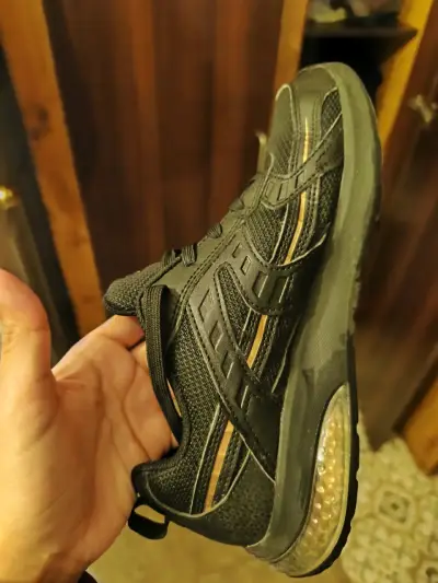 Zapatillas deportivas negras Skechers con amortiguación - miniatura 3