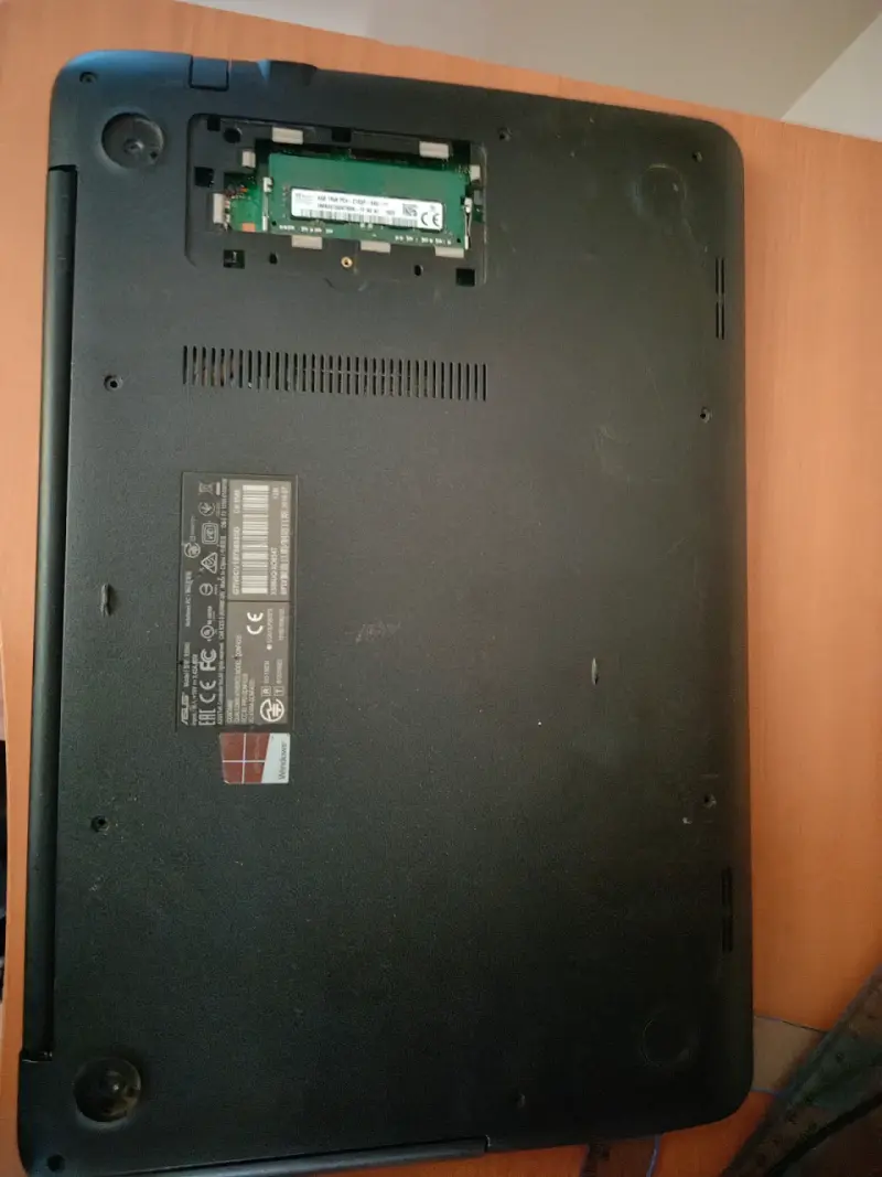 Laptop Asus para Respuestos o Reparación - 2
