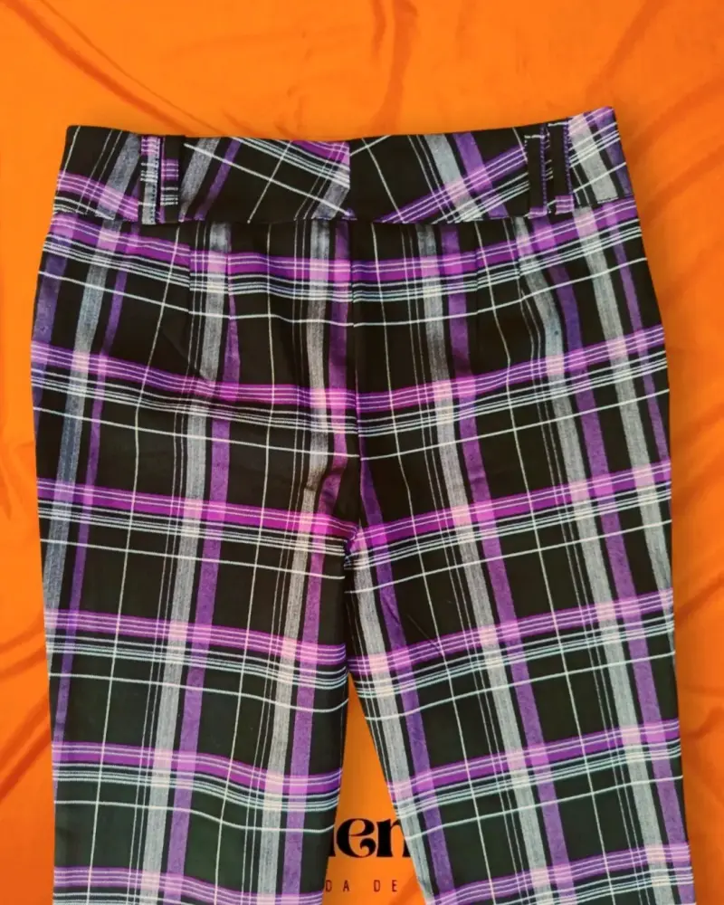 Pantalones acampanados a cuadros Talla S - 6