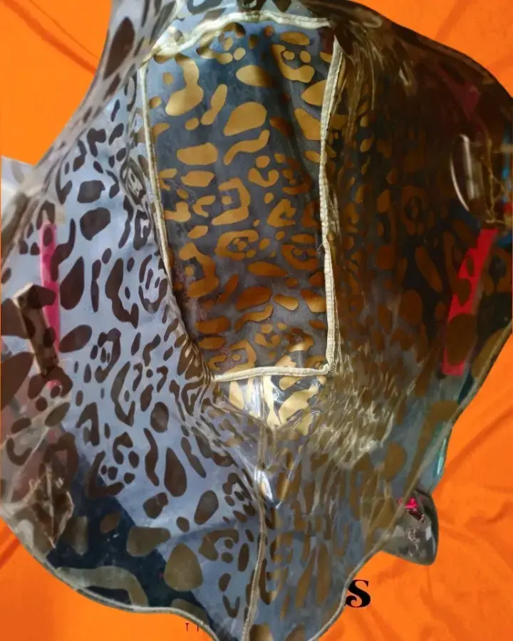 Bolso tote transparente con estampado animal print - 6