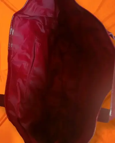 Bolso tote grande rojo de cuero sintético - miniatura 4