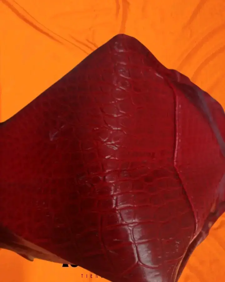 Bolso tote grande rojo de cuero sintético - 5