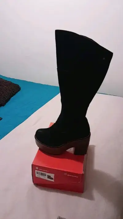 Botas de cuero - miniatura 1
