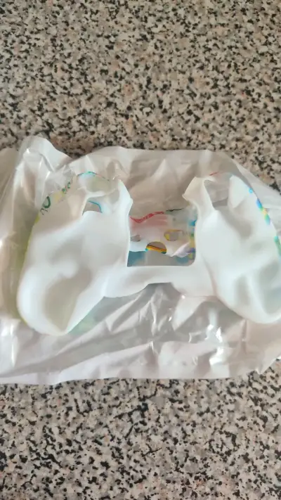 Cubierta de silicona para control de videojuego con diseño floral - miniatura 2