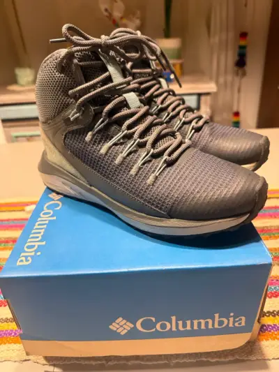Botas de senderismo Columbia gris para hombre - miniatura 1