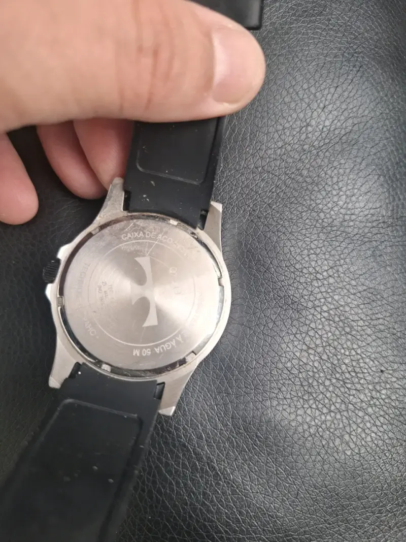 Reloj Technos negro con correa de silicona - 2