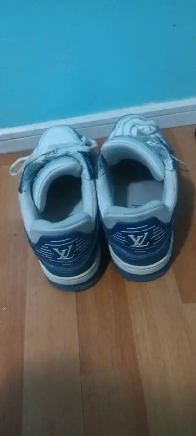 Zapatillas deportivas blancas y azules LV - miniatura 2