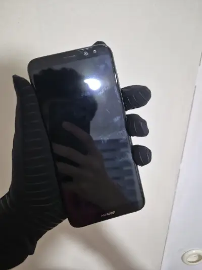 Smartphone Huawei con doble cámara trasera - miniatura 2