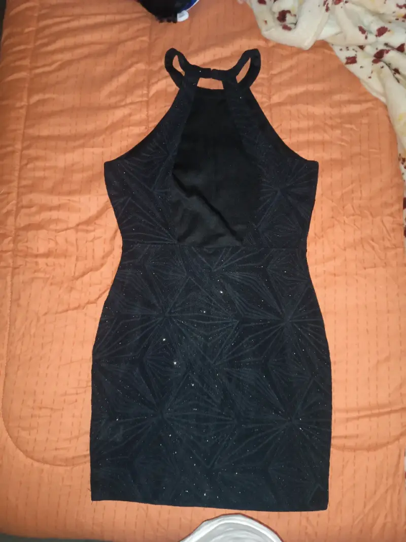 Vestido corto negro con espalda descubierta - 3