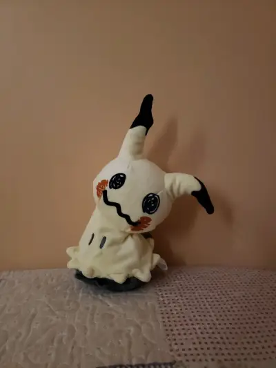 Peluche de Mimikyu Pokémon suave y adorable - miniatura 1