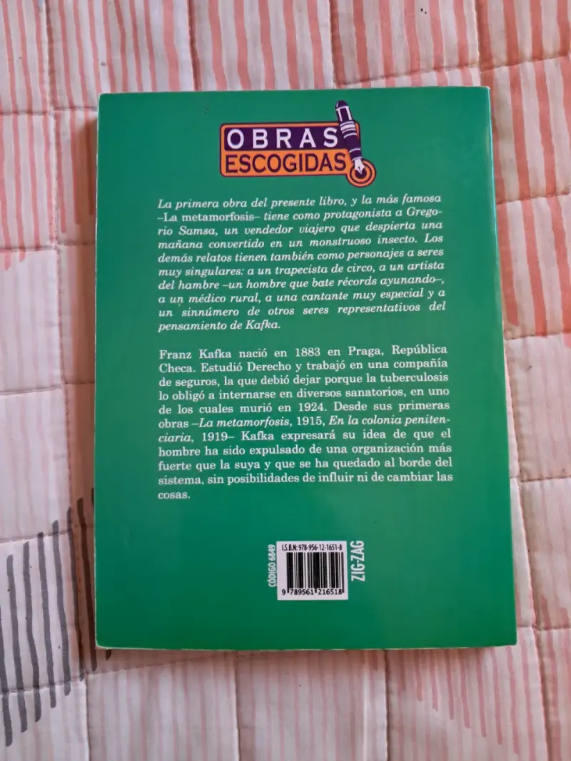 Pack de libros de Franz Kafka y María Luisa Bombal - 3