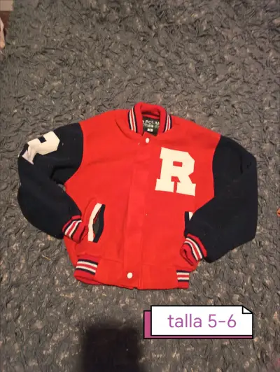 Chaqueta tipo varsity roja para niño - miniatura 1