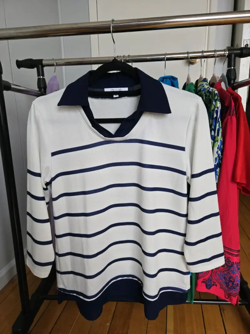 Polera de rayas blancas y azules estilo marinero - 2