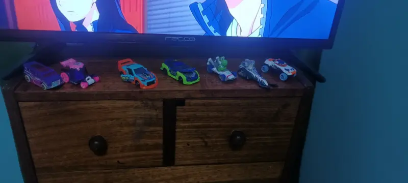 Set de autos de juguete variados