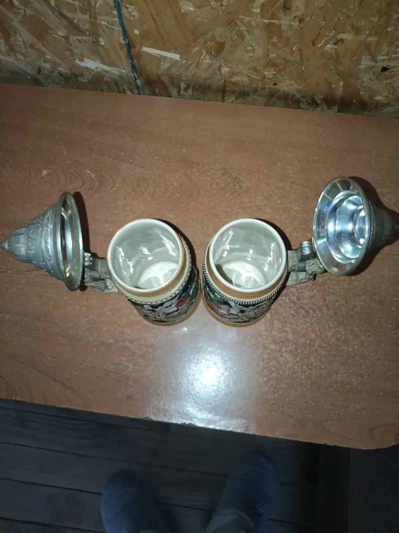 Jarras de cerveza alemanas con tapa metálica - 3