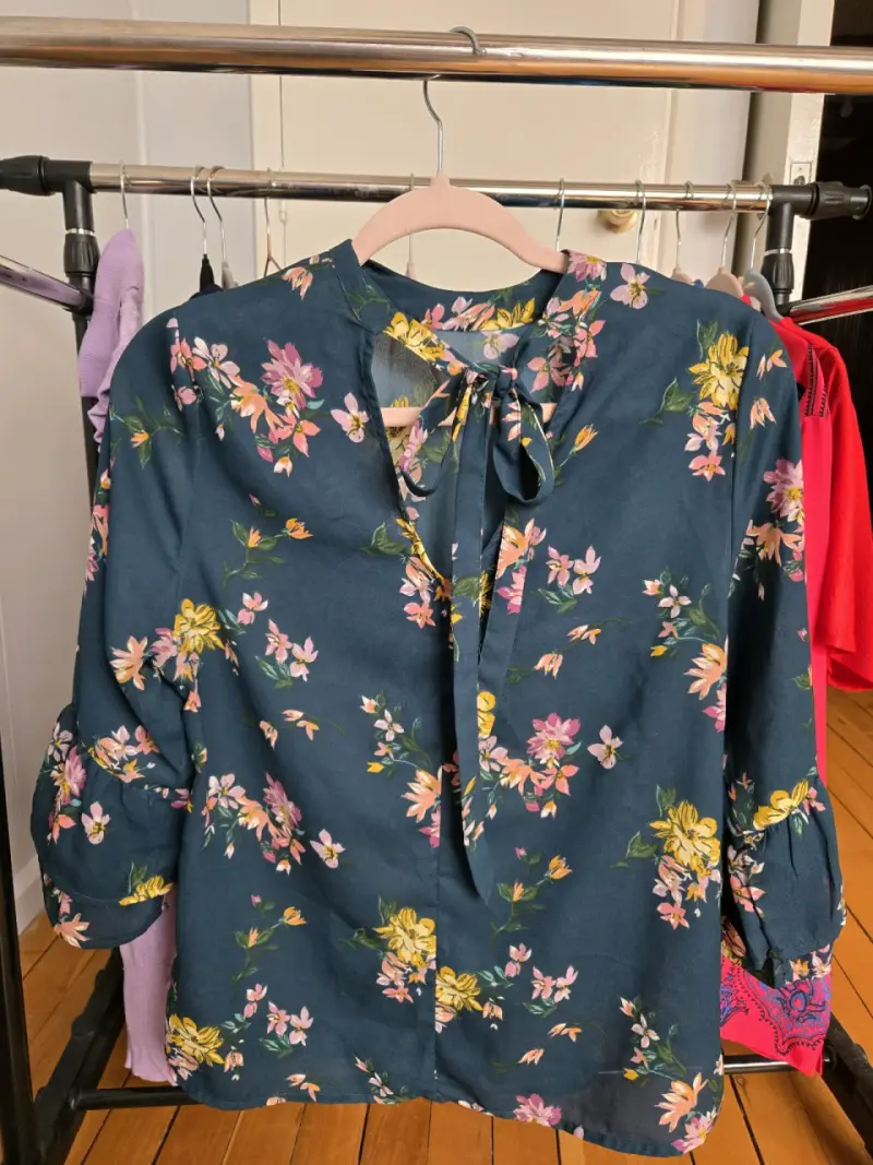 Blusa floral de manga larga para mujer - 2