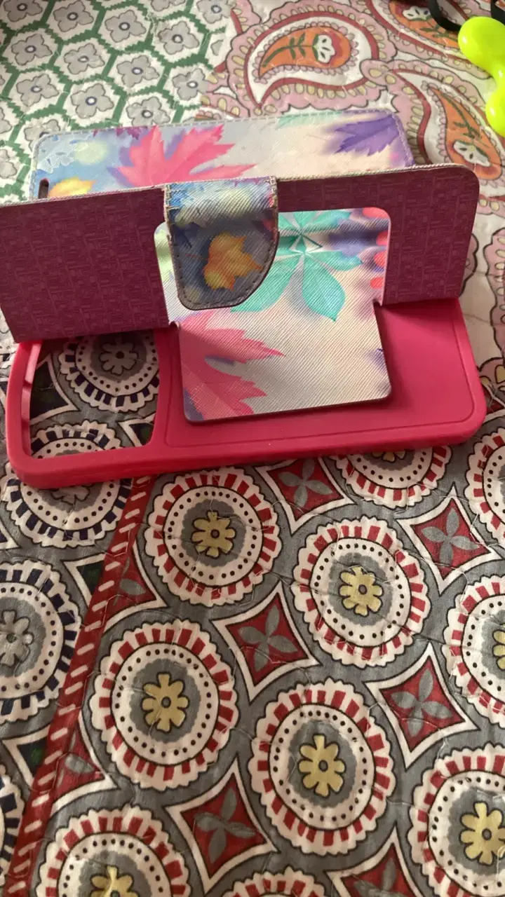 Funda para celular con diseño floral colorido - 4
