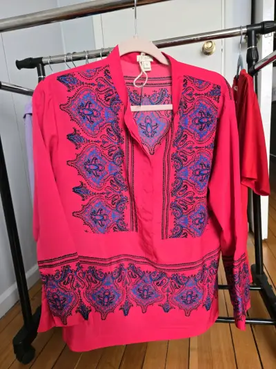 Blusa fucsia con estampado azul J.Crew - miniatura 1