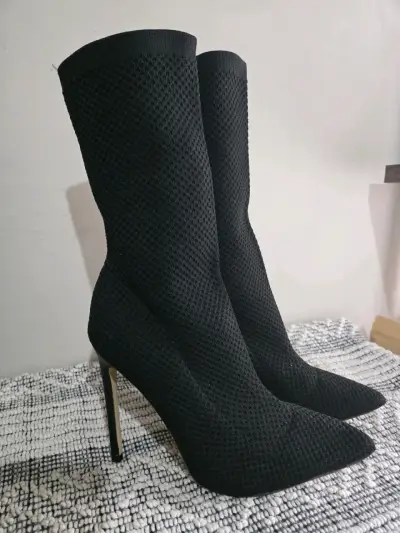 Botines de tacón alto negros elegantes - miniatura 3